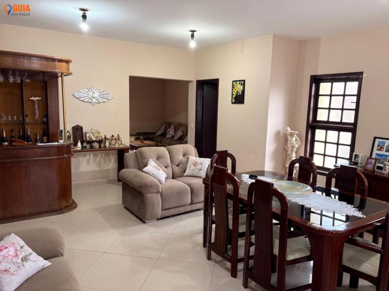 Casa em Vila Santa Isabel, São Roque - Casa com quatro suítes