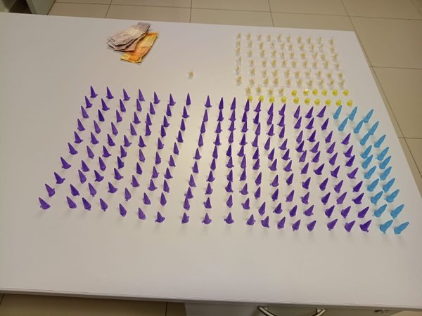 GCM apreende 281 pinos de entorpecentes no Jardim Vitória
